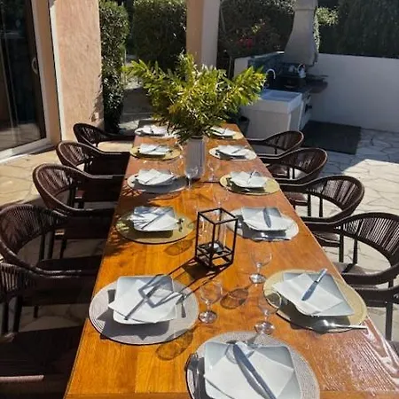 Les Palmiers Pool View Of Bavella